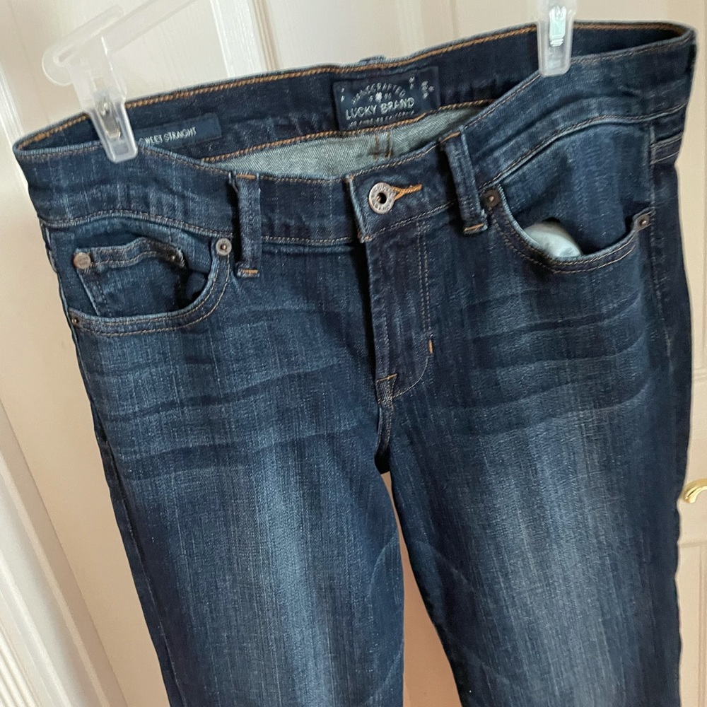 Lucky Brand Straight jeans. Excellent condition!! Smoke free home.